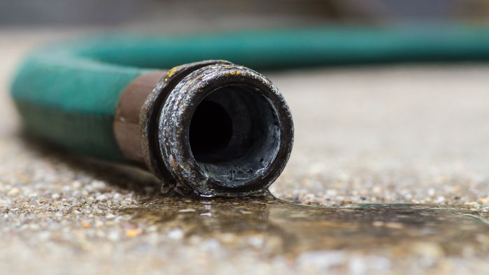  How do you hook up a drip system to a spigot?